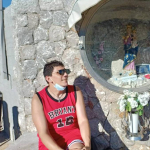 Alessio è un ragazzo di Catania